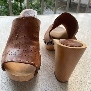 Henry Cuir for Barney’s NY Clog- size 7